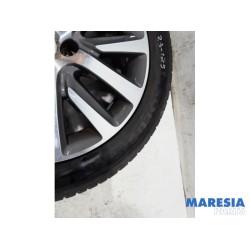 Peugeot - 5008 - Sportvelgenset + winterbanden