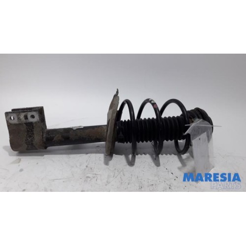 Citroen - C4 - Front shock absorber rod, right