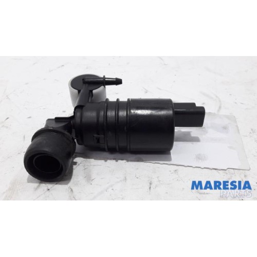 Citroen - C4 - Windscreen washer pump