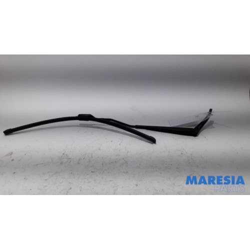 Citroen - C4 - Front wiper arm