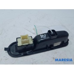 Renault - Twingo - Electric window switch