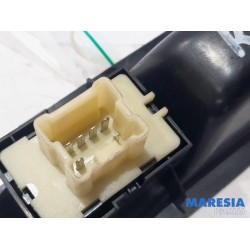 Renault - Twingo - Electric window switch