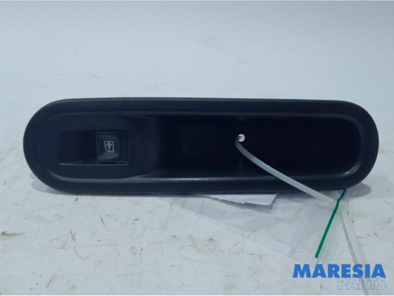 Renault - Twingo - Electric window switch