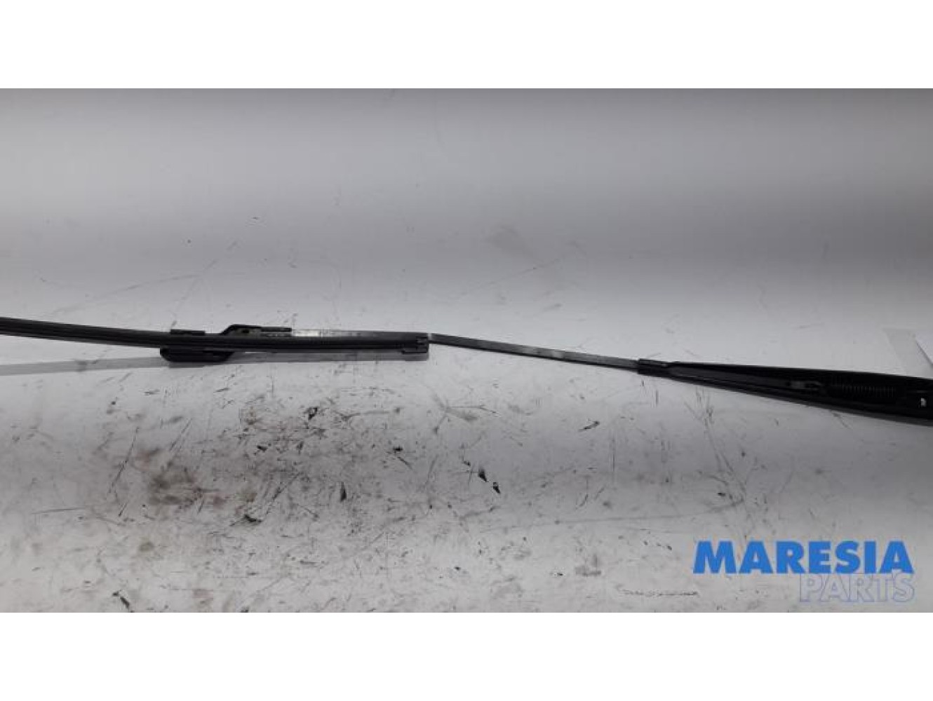 Renault - Twingo - Front wiper arm