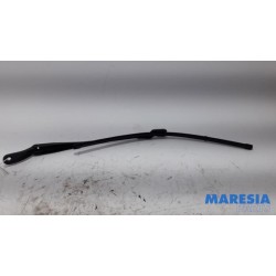 Renault - Twingo - Front wiper arm