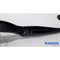 Renault - Twingo - Front wiper arm