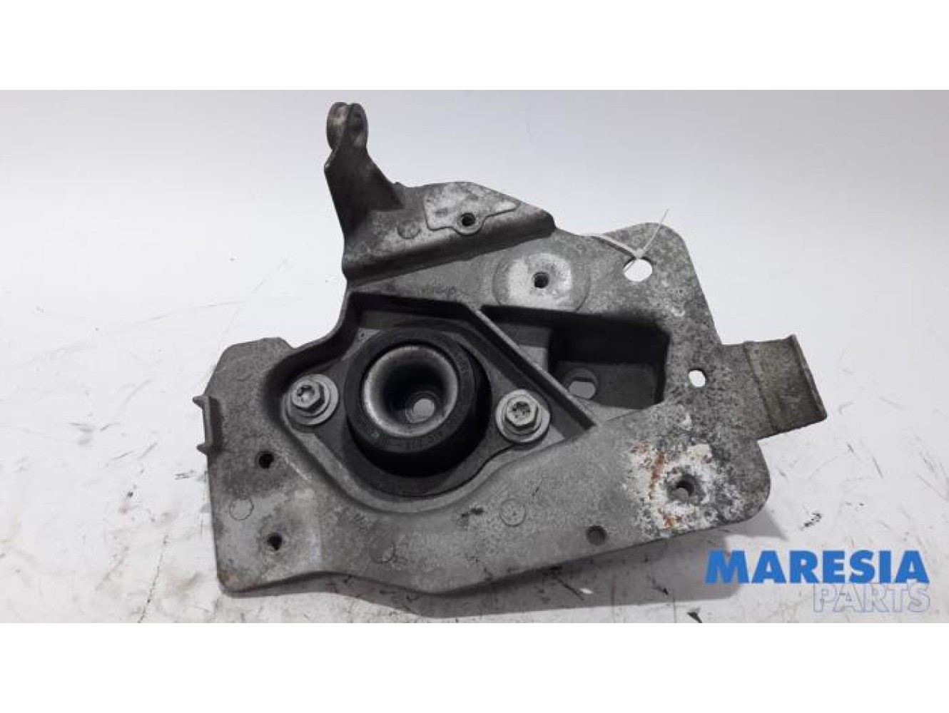 Renault - Twingo - Engine mount