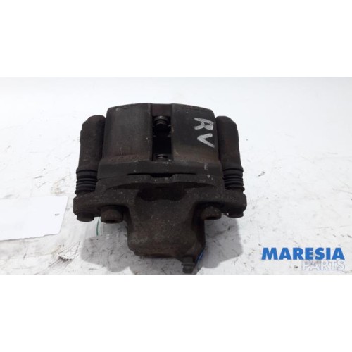 Renault - Twingo - Front brake calliper, right