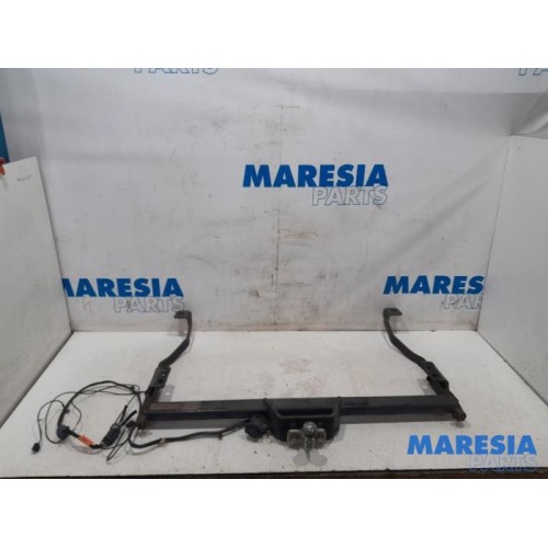 Renault - Trafic - Towbar