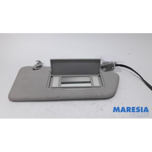 Peugeot - 5008 - Sun visor