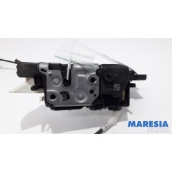 Peugeot - 5008 - Door lock mechanism 4-door, front left