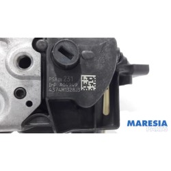 Peugeot - 5008 - Door lock mechanism 4-door, front left