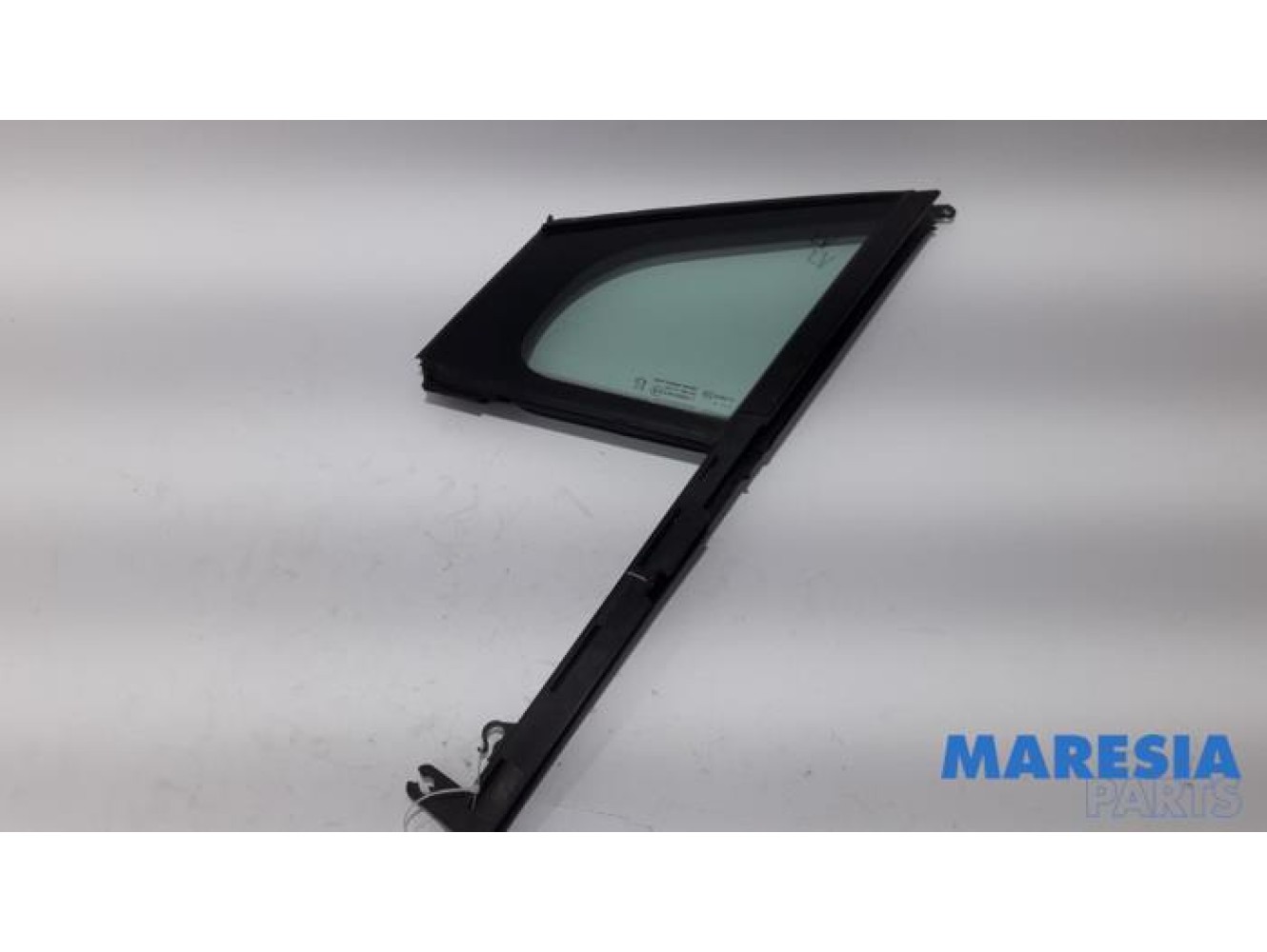 Peugeot - 5008 - Dreieckfenster links vorne