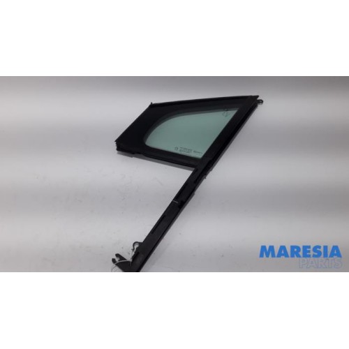 Peugeot - 5008 - Dreieckfenster links vorne