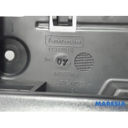 Peugeot - 208 - Multi-media control unit