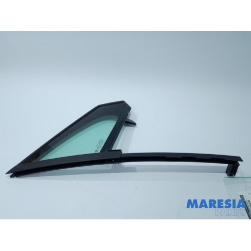 Peugeot - 208 - Quarter light, front right