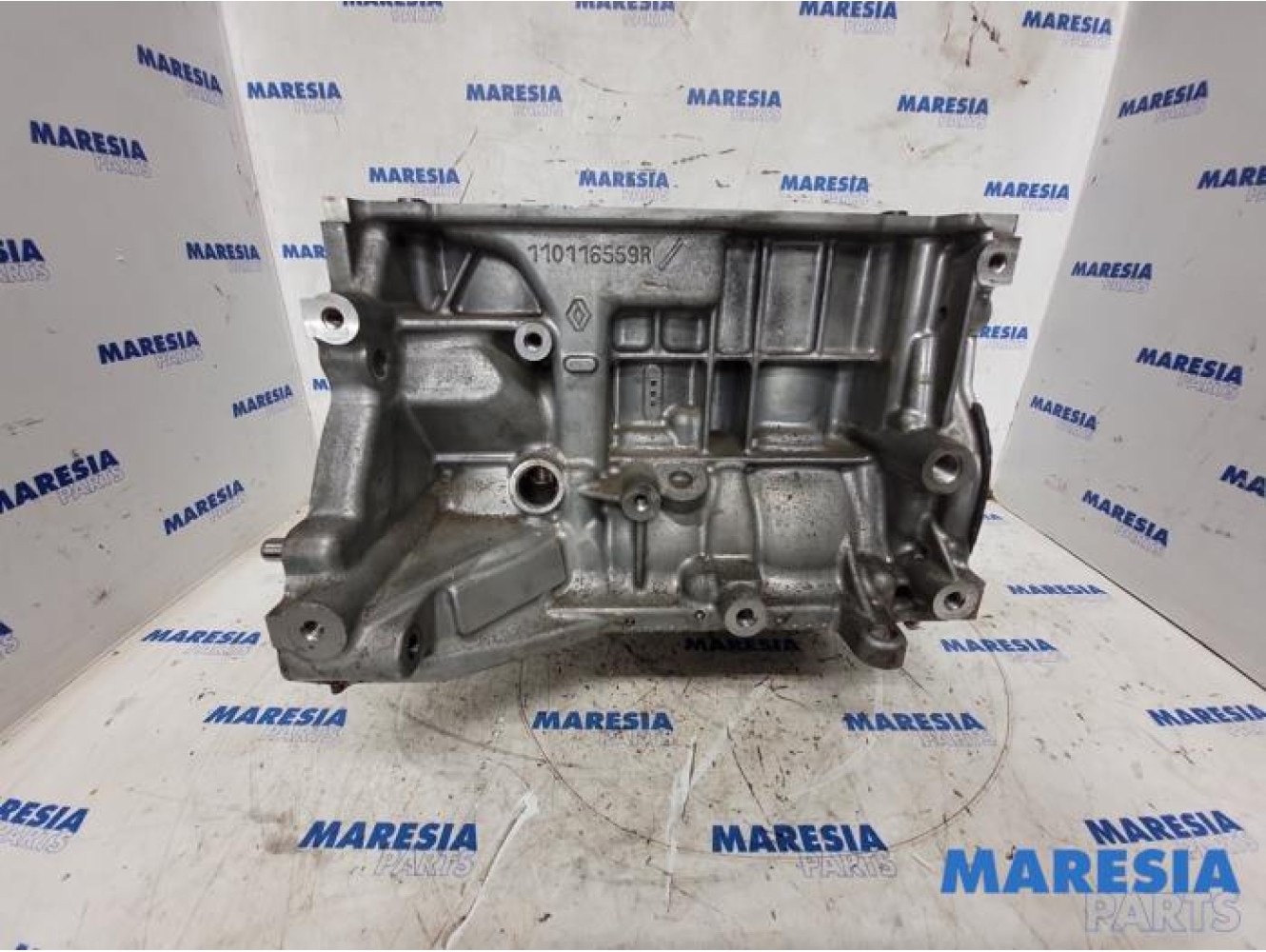 Renault - Clio - Engine crankcase