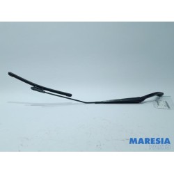 Renault - Twingo - Front wiper arm