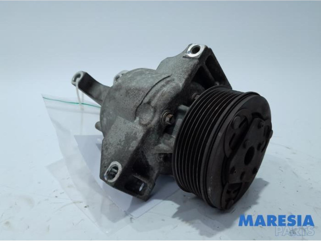 Renault - Twingo - Air conditioning pump