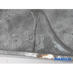 Renault - Twingo - Front wishbone, left