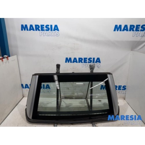 Peugeot - 207 - Rear window