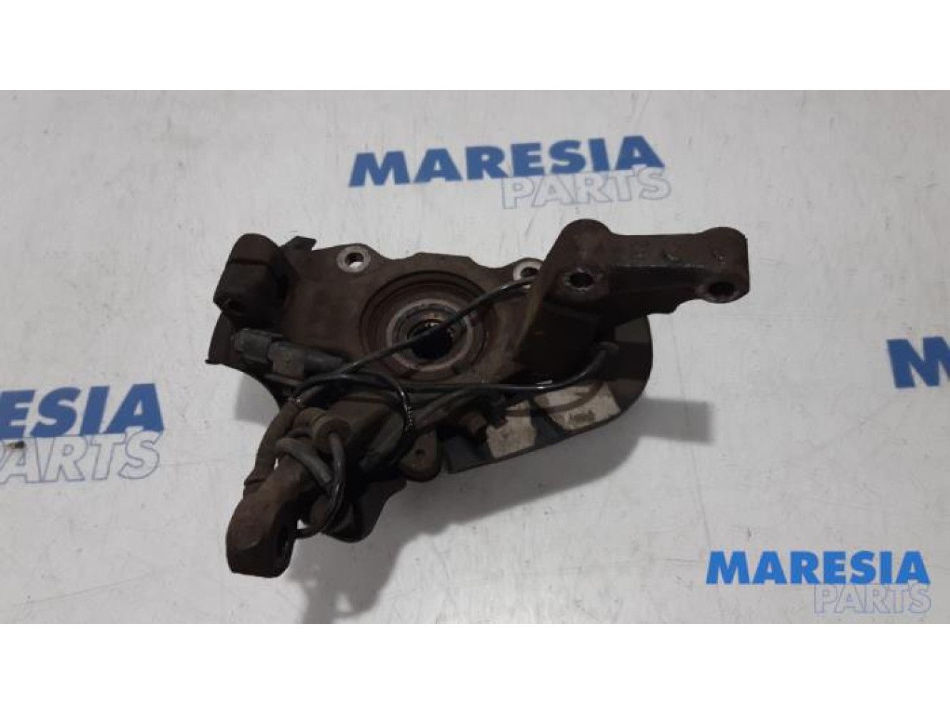 Fiat - 500 - Knuckle, front right