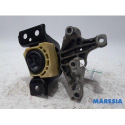 Renault - Kangoo - Engine mount