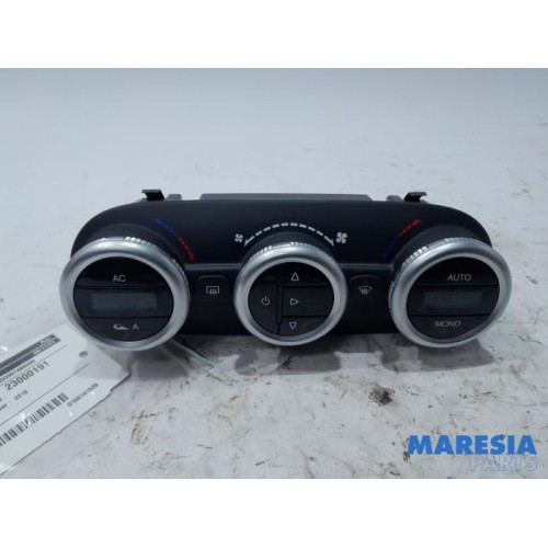 Alfa Romeo - Giulietta - Panneau de commandes chauffage