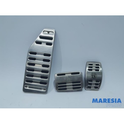 Alfa Romeo - Giulietta - Set of pedals