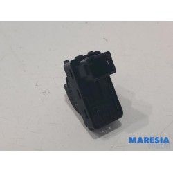 Peugeot - 207 - Electric window switch