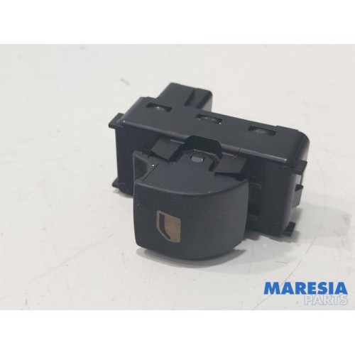 Peugeot - 207 - Electric window switch