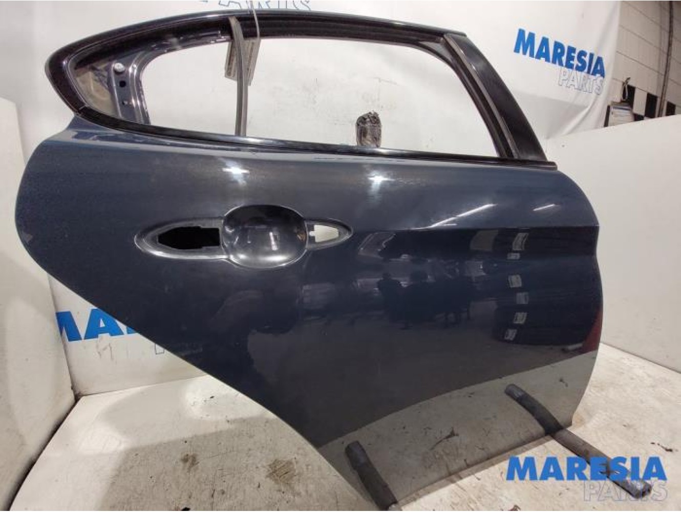 Alfa Romeo - Giulia - Rear door 4-door, right