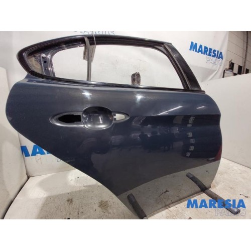 Alfa Romeo - Giulia - Rear door 4-door, right