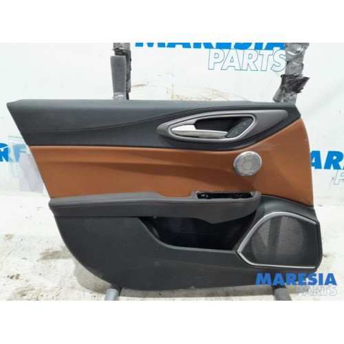 Alfa Romeo - Giulia - Door trim 4-door, front left