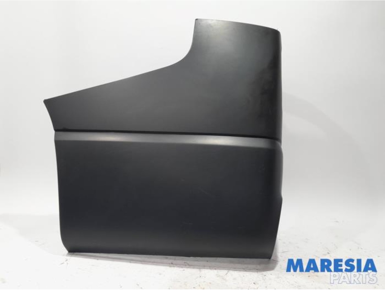 Renault - Trafic - Rear bumper component, left