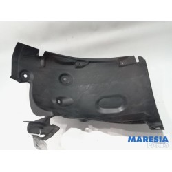 Renault - Megane - Wheel arch liner