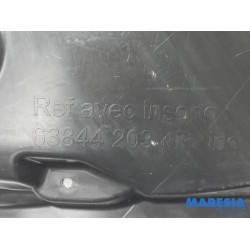 Renault - Megane - Wheel arch liner