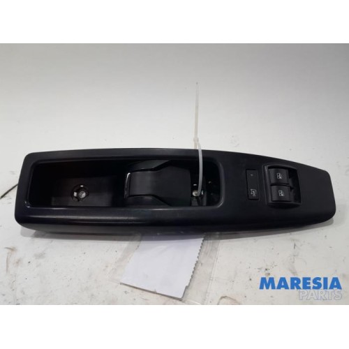 Opel - Combo - Multi-functional window switch