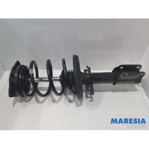 Renault - Megane - Front shock absorber rod, right