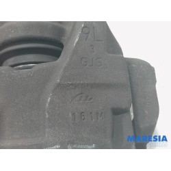 Renault - Megane - Front brake calliper, left