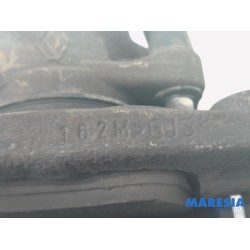 Renault - Megane - Front brake calliper, right