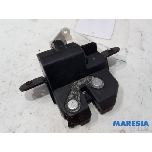 Opel - Combo - Tailgate lock mechanism