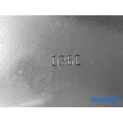 Renault - Megane - Front lower wishbone, right