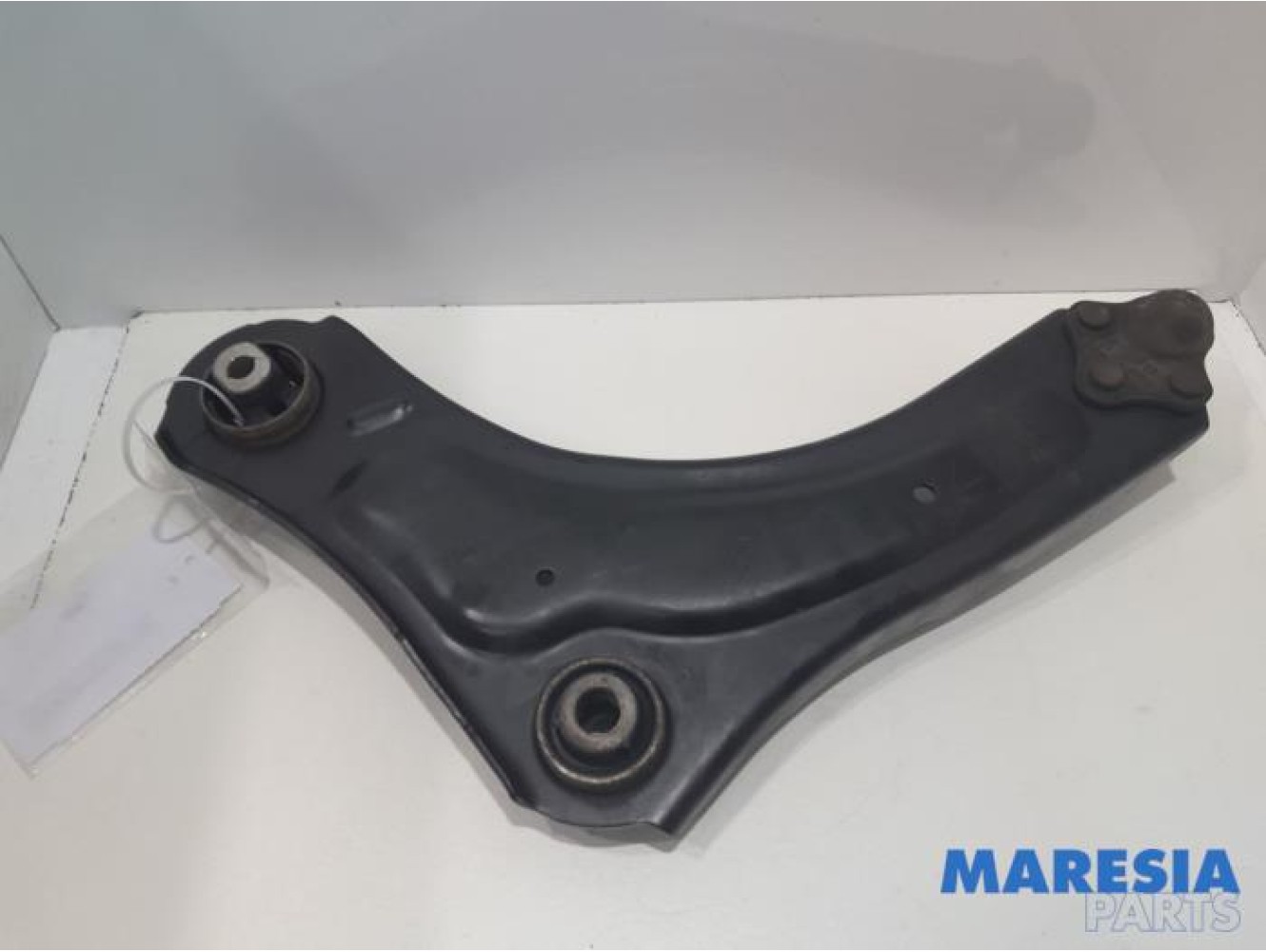Renault - Megane - Front lower wishbone, right