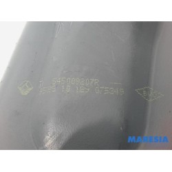 Renault - Megane - Front lower wishbone, right