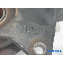 Renault - Megane - Knuckle, front right