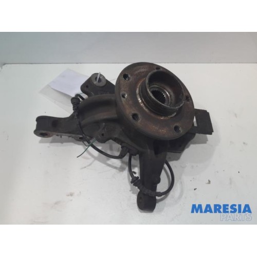 Renault - Megane - Fusee rechts-voor
