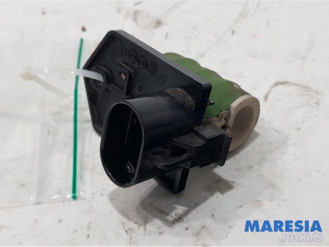 Opel - Combo - Cooling fan resistor