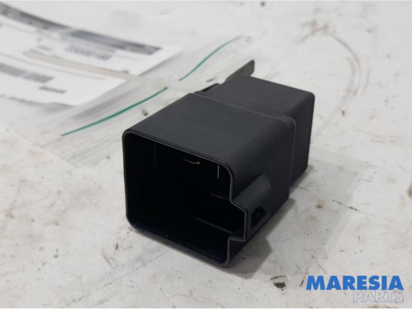 Opel - Combo - Glow plug relay