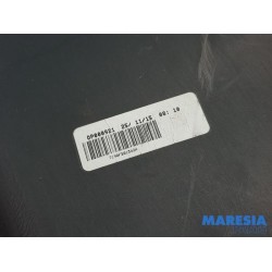 Renault - Trafic - Glovebox
